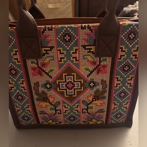 Montana West Embroidered Crossbody Bag